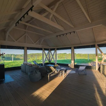 Prázdninový dům Jura Glamp Artystyczne Domki Z Kopulami Igloo